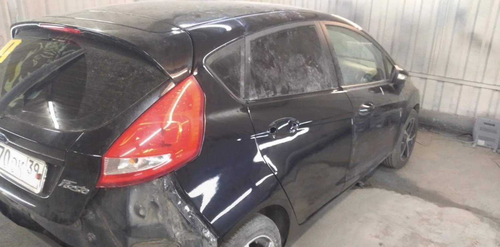 Ford Fiesta повреждение крыла